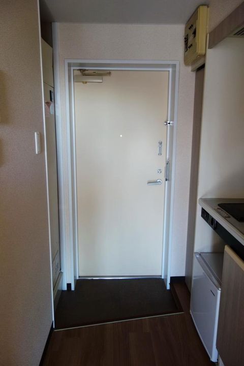 東京都立川市富士見町1(マンション)の賃貸物件の玄関