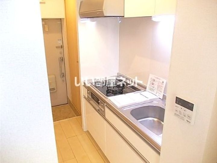 埼玉県三郷市高州2(マンション)の賃貸物件のキッチン