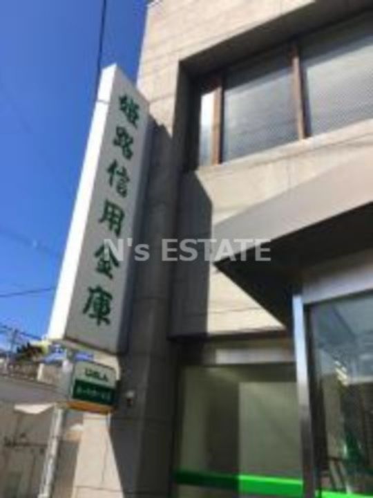 メゾン・ド・ファミーユの周辺