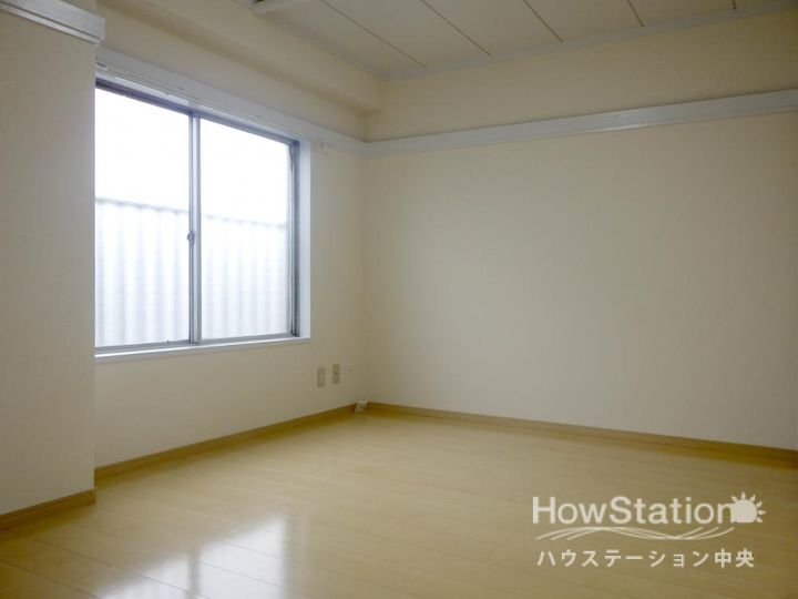 ジョイビルの居間