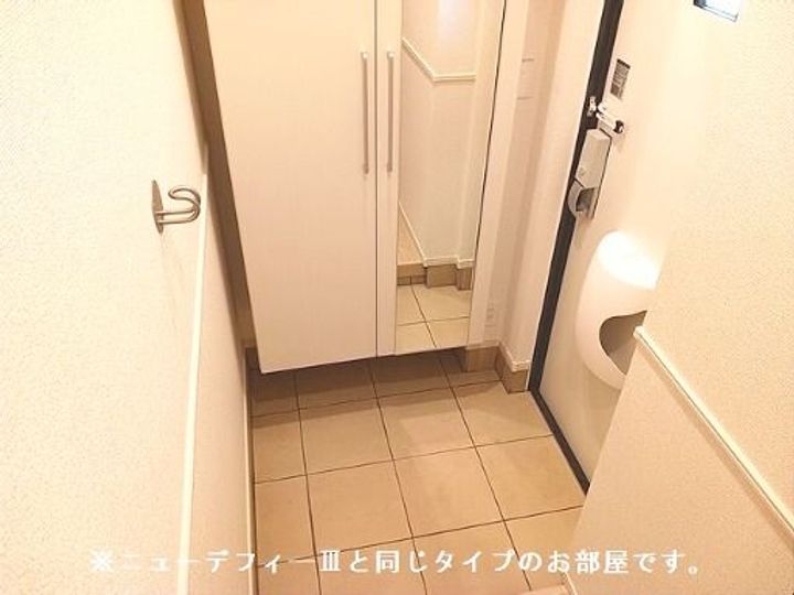 埼玉県草加市稲荷3(アパート)の賃貸物件の玄関