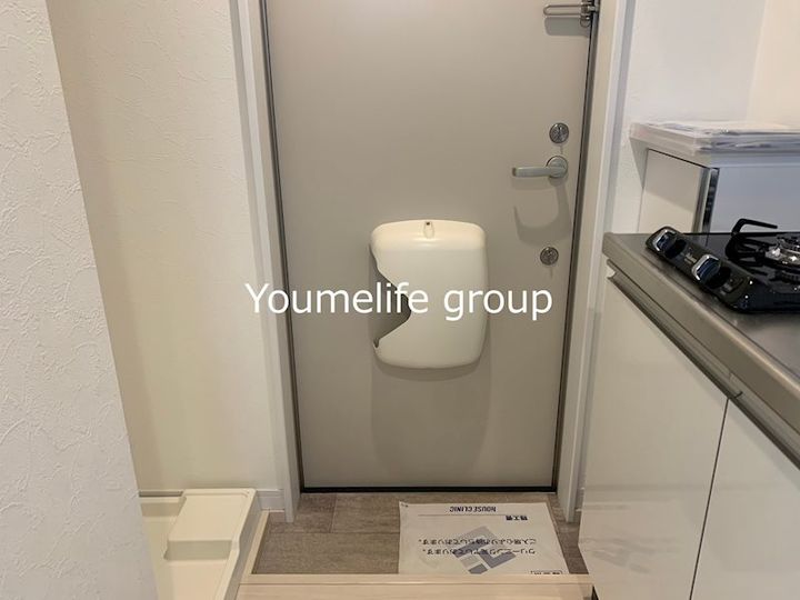 アザーレ・キュリオス伊勢原の玄関