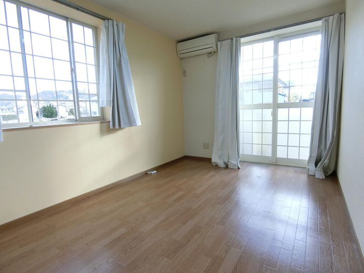 プレシャスタイム志度の居間