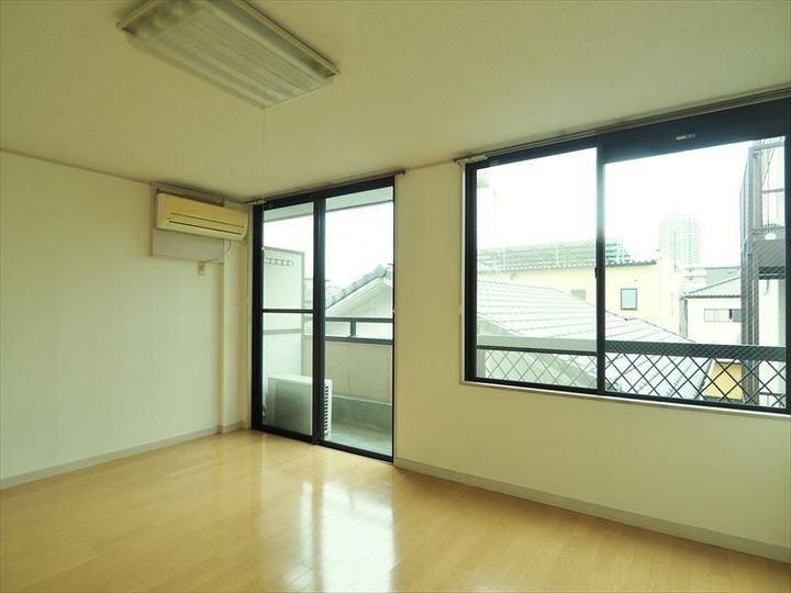 グリムハイツ塙田の居間