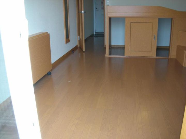 レオパレスセレーノの居間