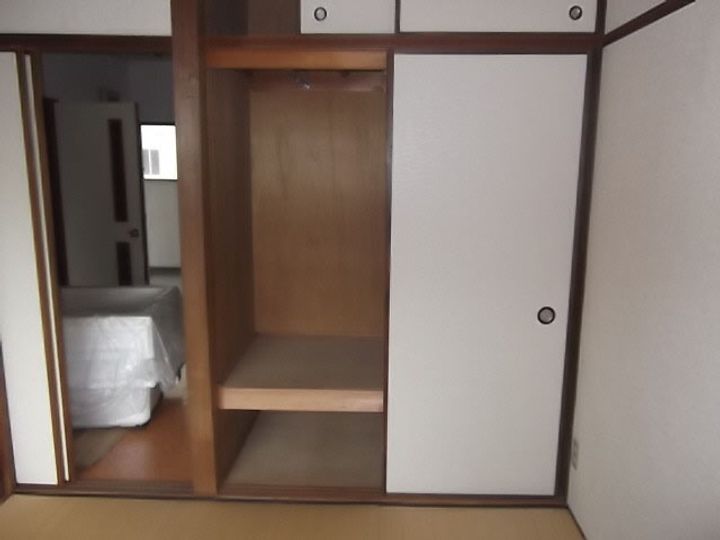 今田ビル白島の内装