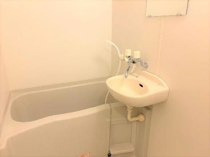 レオパレスGENの風呂