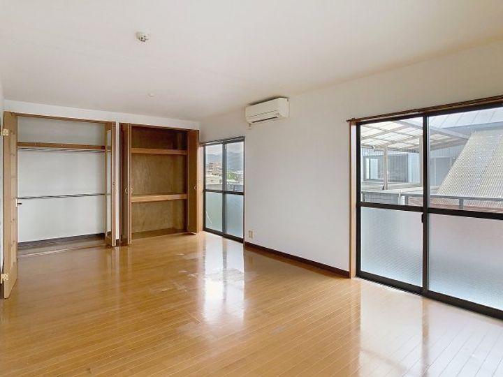 エレガンスYOU B棟の居間