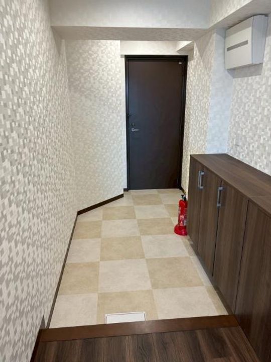 埼玉県戸田市下前1(マンション)の賃貸物件の玄関