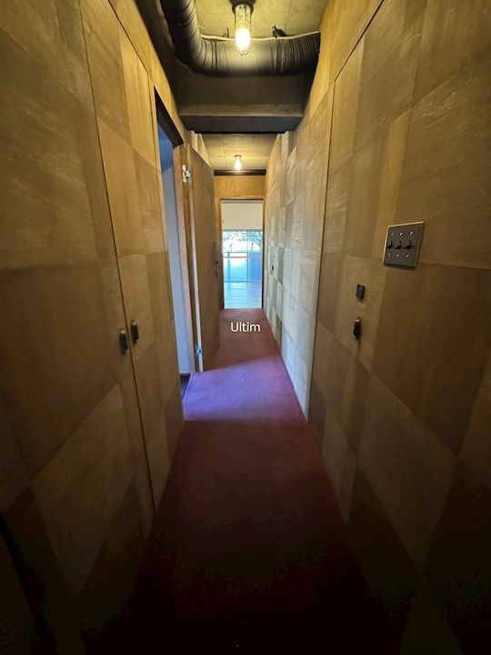 深草サニーハイツの玄関