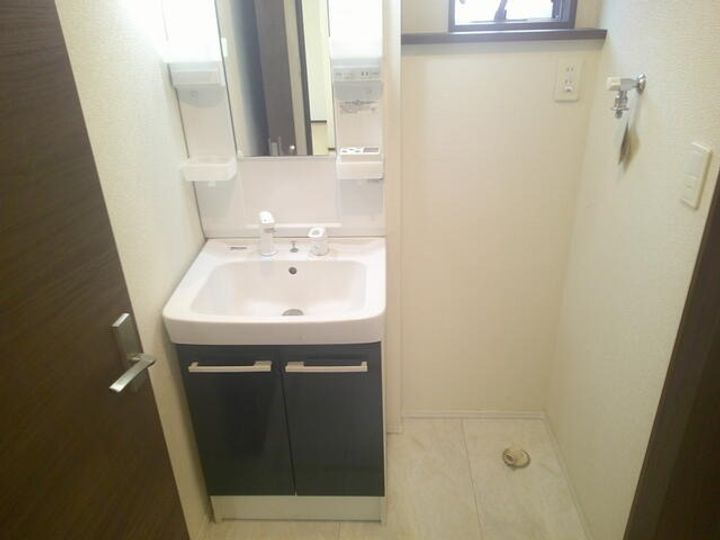 南長崎3-28貸家の内装