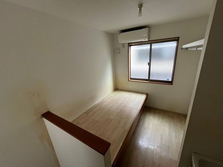 カリブ海老園の居間