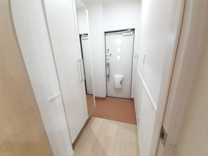 エトワール ナガマAの玄関