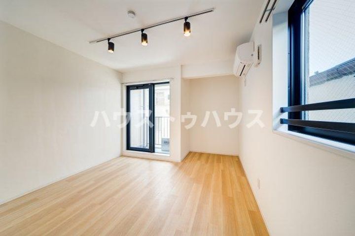 キュリオスコート西尾久の居間