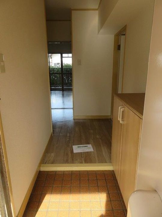 木瀬川リバーサイドマンションの玄関