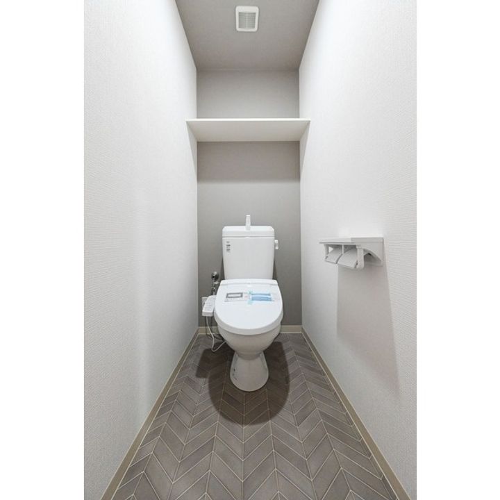 for u 県立大南の内装