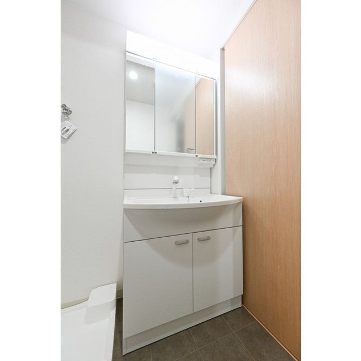 for u 県立大南の内装