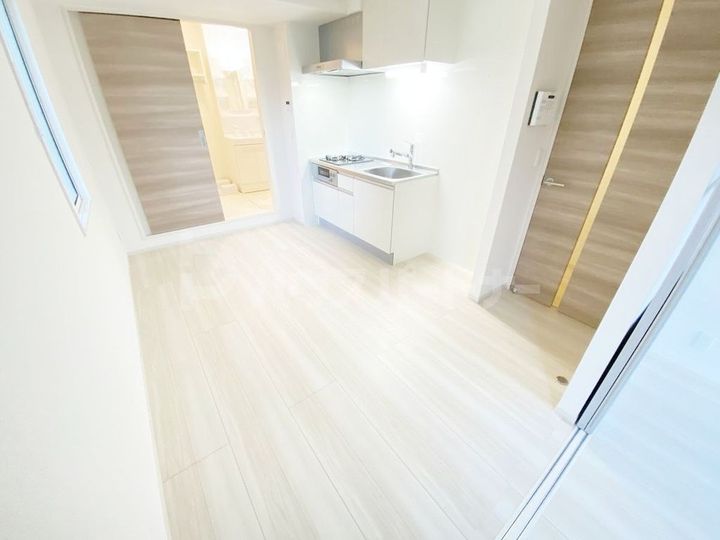 NSハイツIII 暁の居間