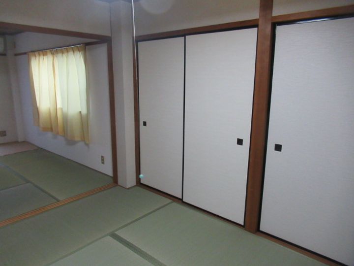 ロイヤルハイツ 202の内装