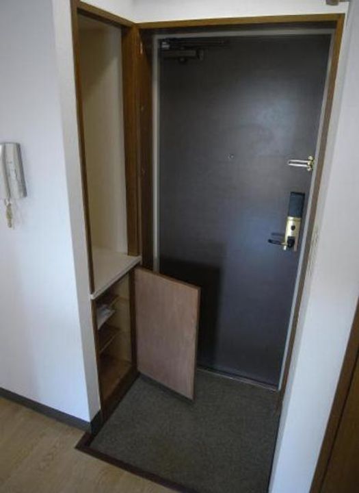 福島県郡山市八山田5(マンション)の賃貸物件の玄関