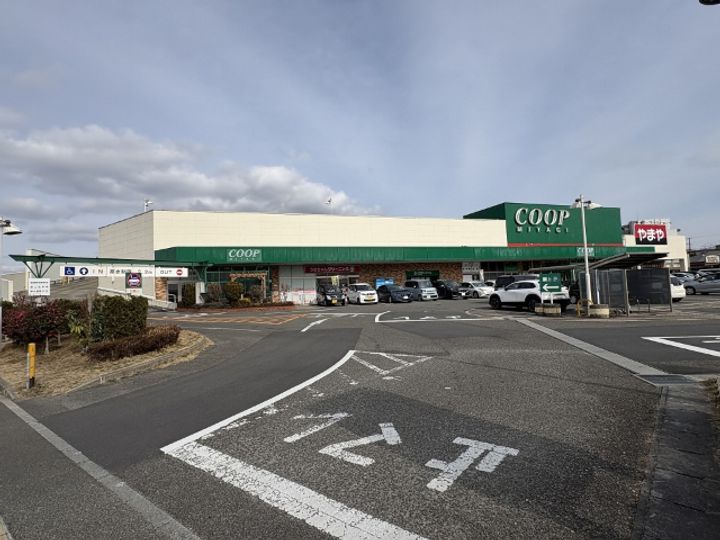 ラフィナ・Mの周辺