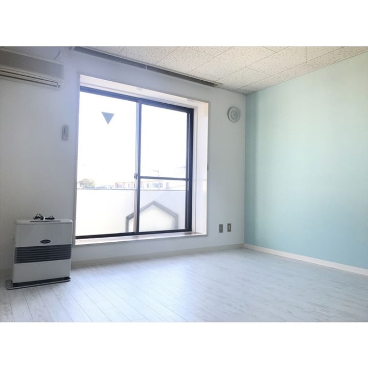 フレール富田の居間