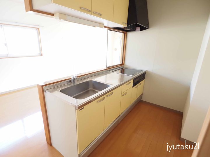 徳島県徳島市春日3(マンション)の賃貸物件のキッチン