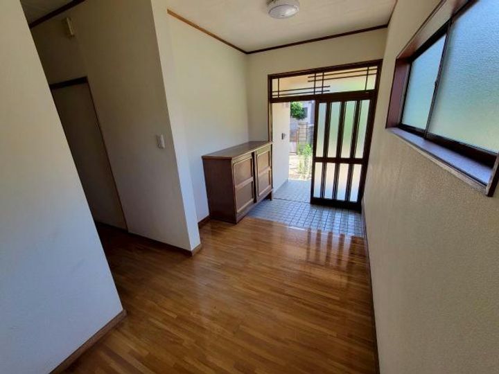 福島県いわき市泉町滝尻字六枚内(一戸建)の賃貸物件の玄関