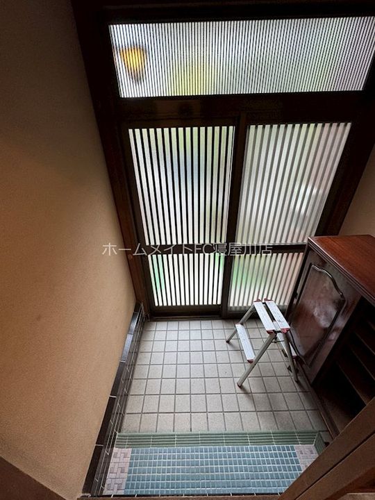 大阪府寝屋川市田井町(一戸建)の賃貸物件の玄関