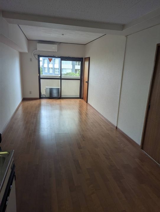 東京都新宿区市谷薬王寺町(マンション)の賃貸物件の居間