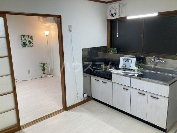 シャイニーコートのキッチン