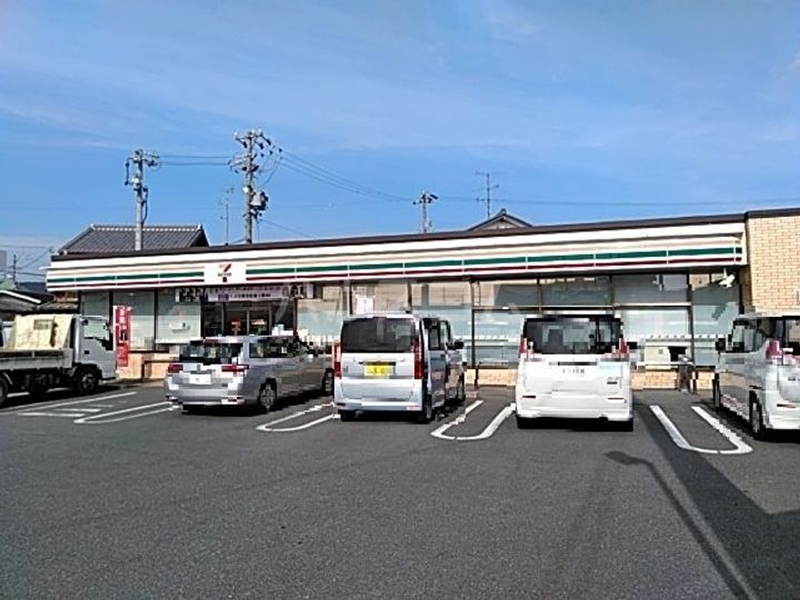 シャイニーコートの周辺