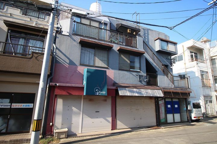 AKIKOビルの外観