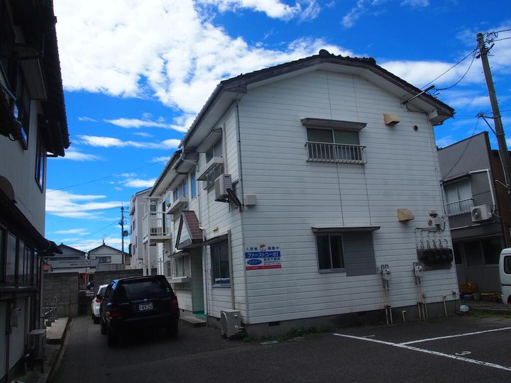 ファーストコーポIの外観