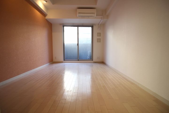 エスリード三宮旭通の居間