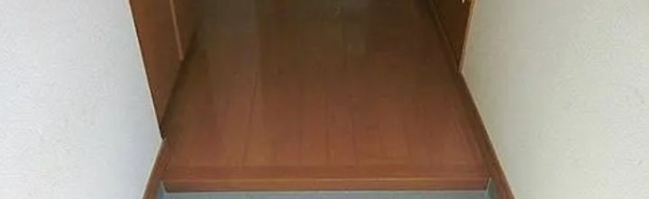 プラッツ Fの玄関