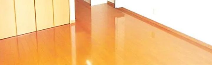 プラッツ Fの居間