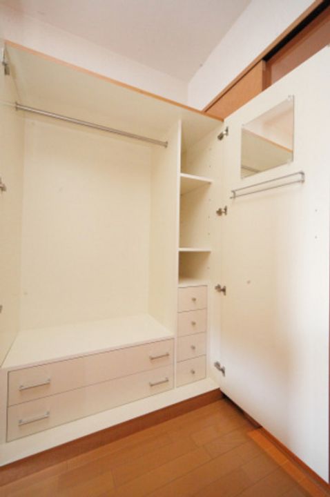 フォレスタ川崎医大西の内装