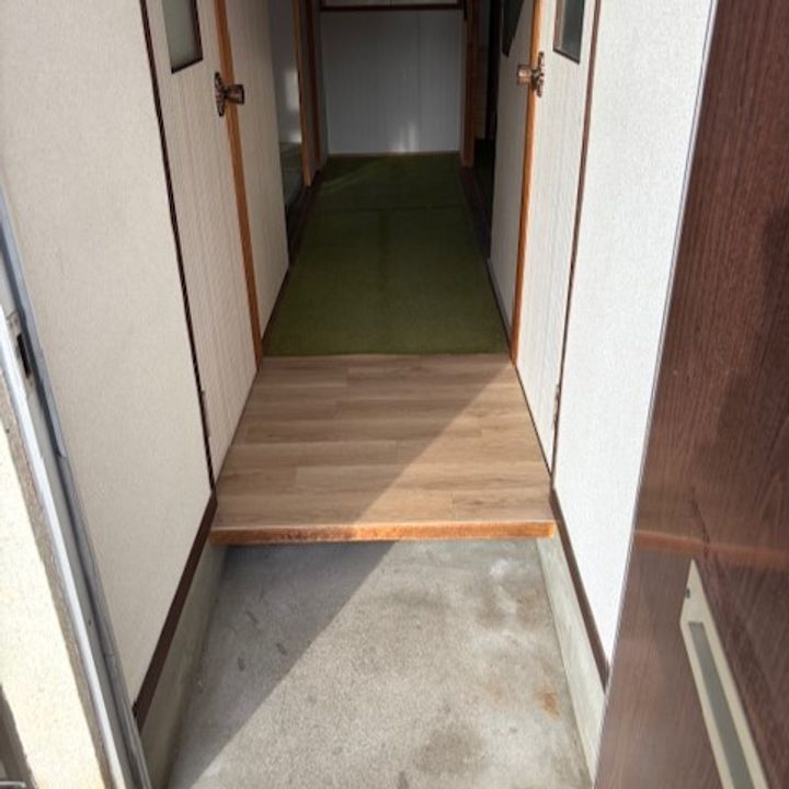 メゾンK2の玄関