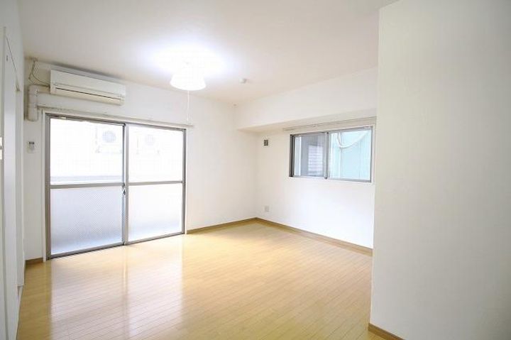 コート・さくらの居間