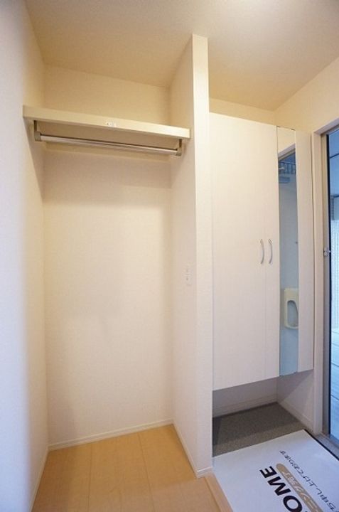 新潟県新潟市東区中山5(アパート)の賃貸物件の玄関