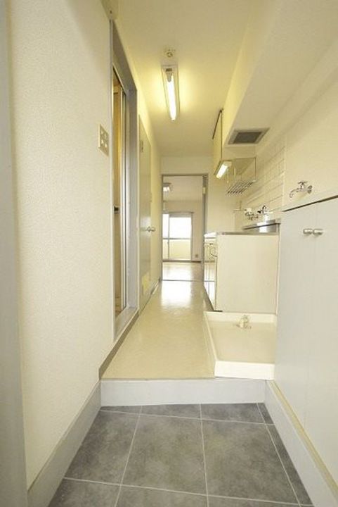 ミラドール今IIの玄関