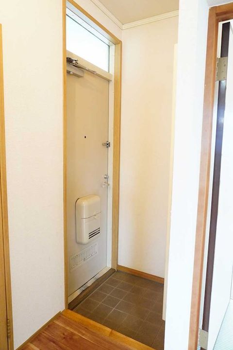 シティハイム・ソレイユB棟の玄関