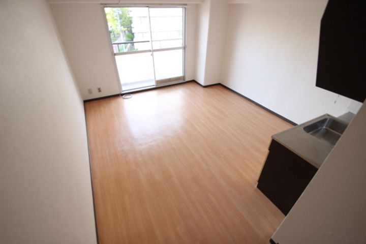 米田ビルの玄関