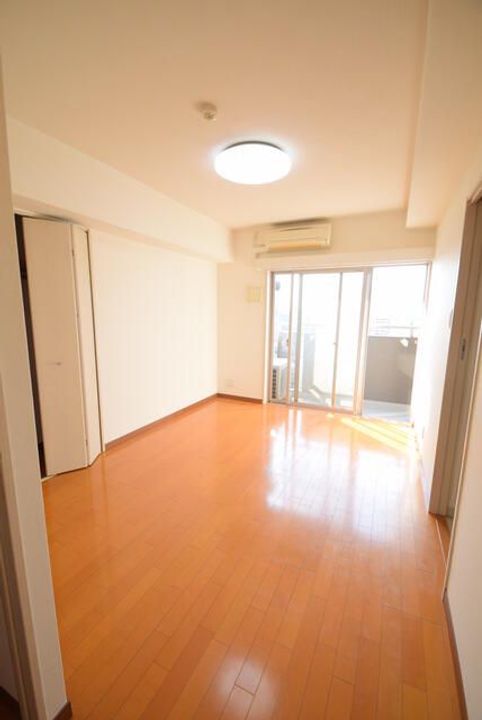 東京都新宿区左門町(マンション)の賃貸物件の居間