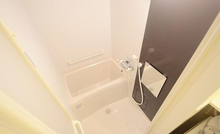 神奈川県横浜市神奈川区片倉5(マンション)の賃貸物件の風呂