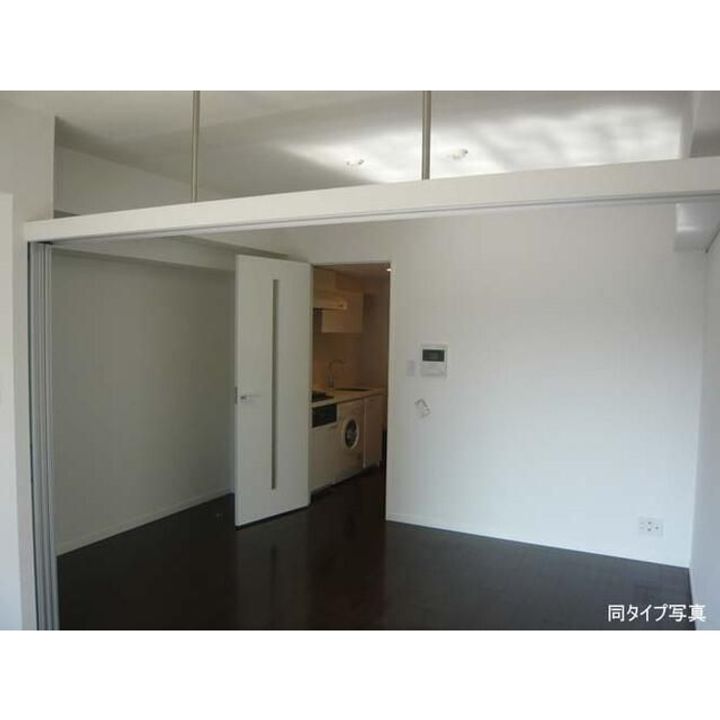 東京都世田谷区駒沢2(マンション)の賃貸物件の居間