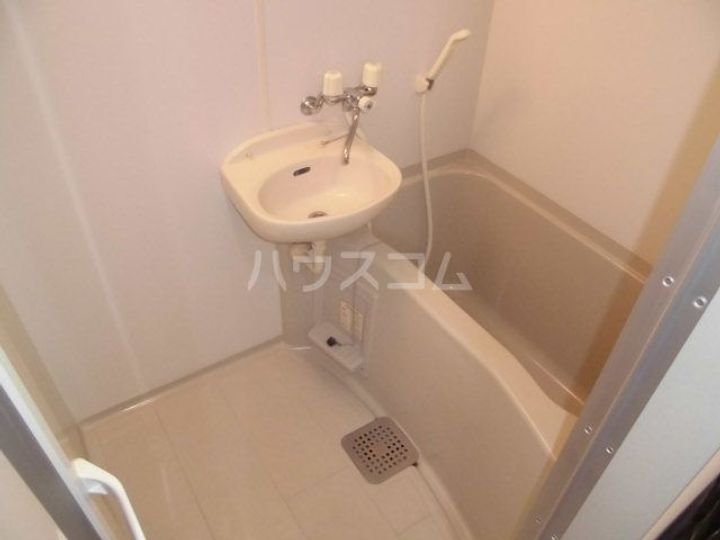 メゾン桐生の風呂