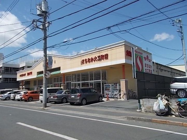 シャトレーヒトミの周辺