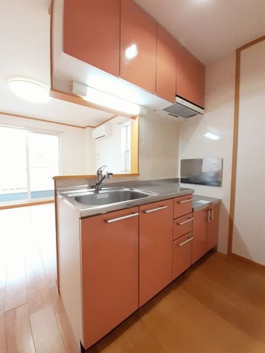 群馬県伊勢崎市宮子町(アパート)の賃貸物件のキッチン